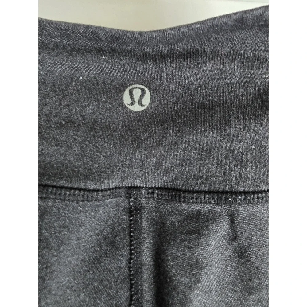 Lululemon Women Black Capri Leggings 32W 19in Inseam Solid Athleisure Activewear